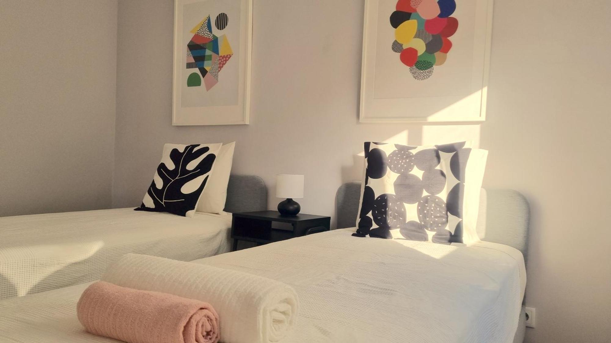 Afonso Galo Guest Apartments IV Almada Dış mekan fotoğraf